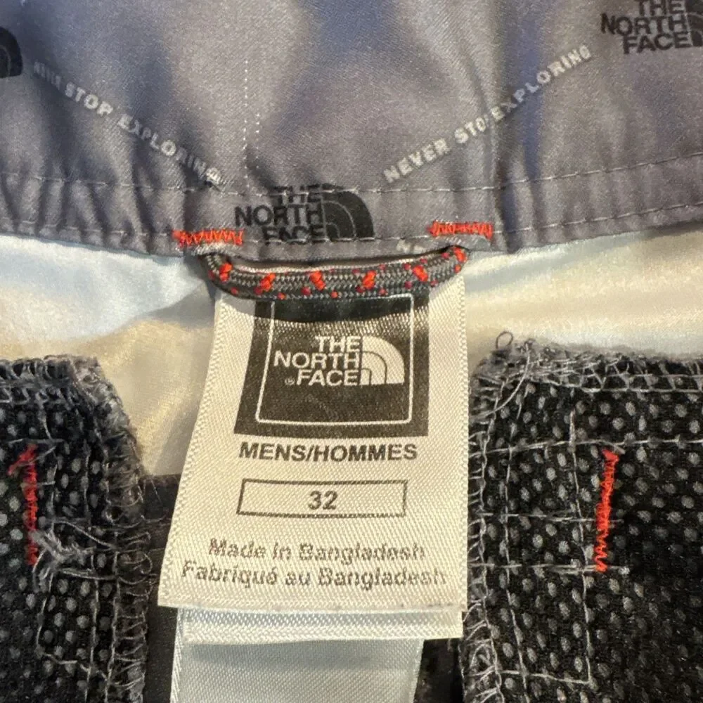 North face Shorts Men’s Gray Front Camo Sides Hiking Size 32‎